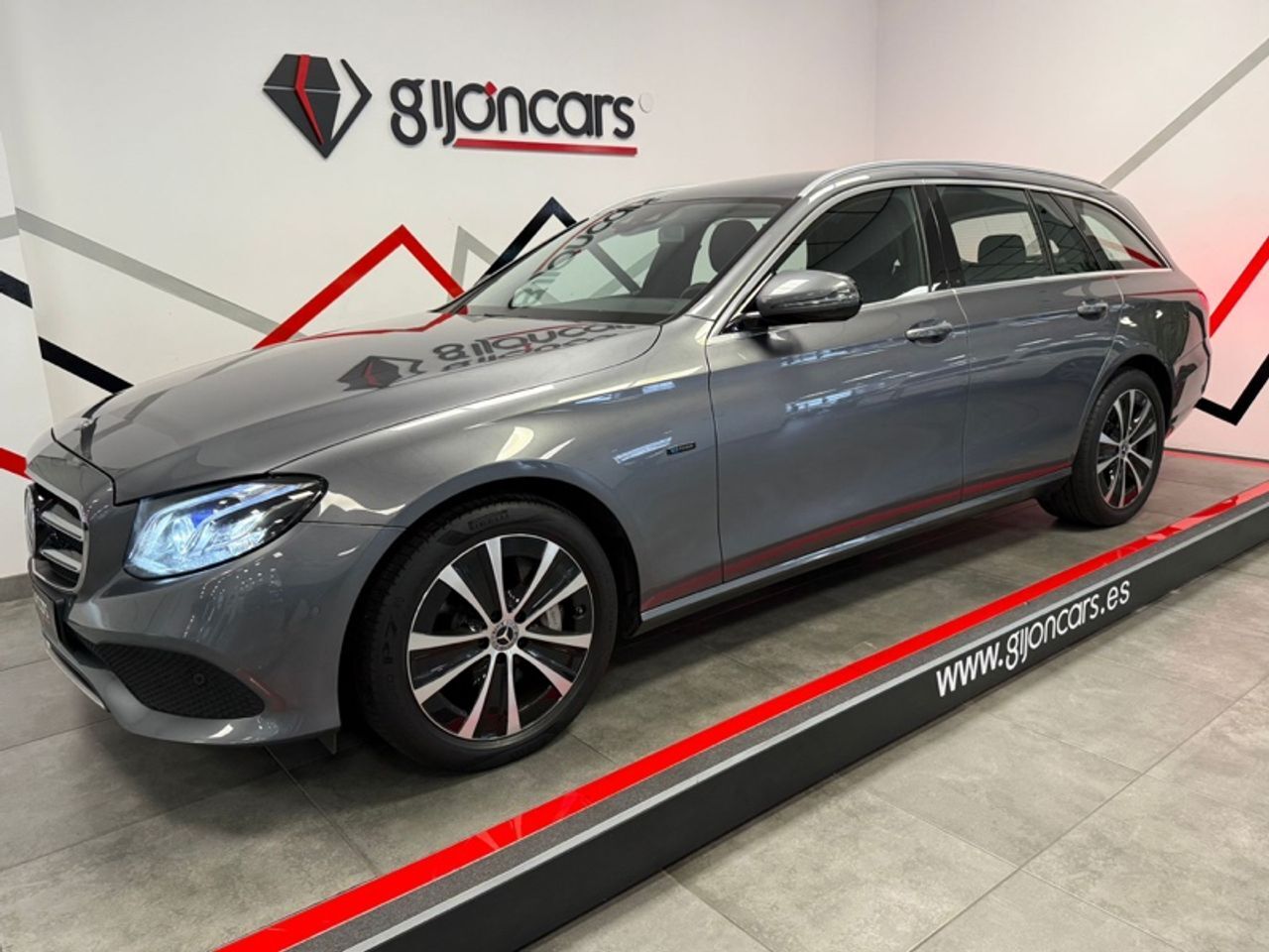 MERCEDES Clase E (E 300 de Estate) en Asturias