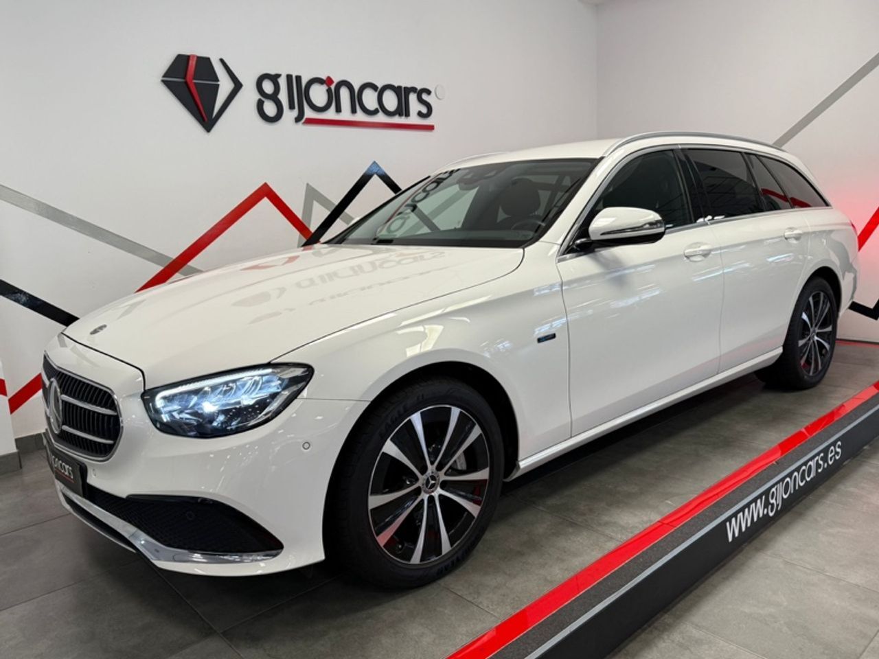MERCEDES Clase E (E 300 de Estate) en Asturias