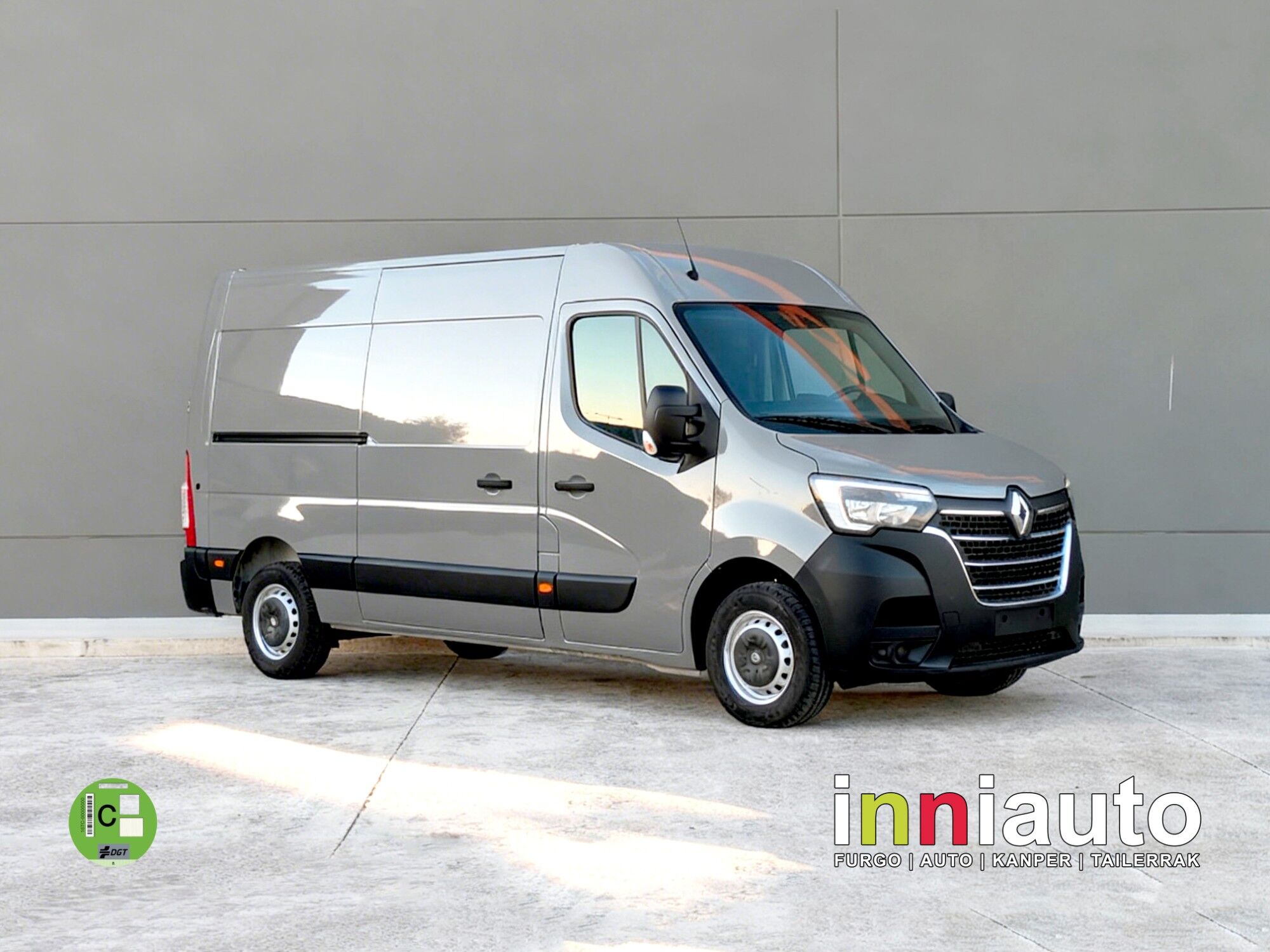 Foto del RENAULT Master Fg. Blue dCi T L2H2 3300 T 99kW