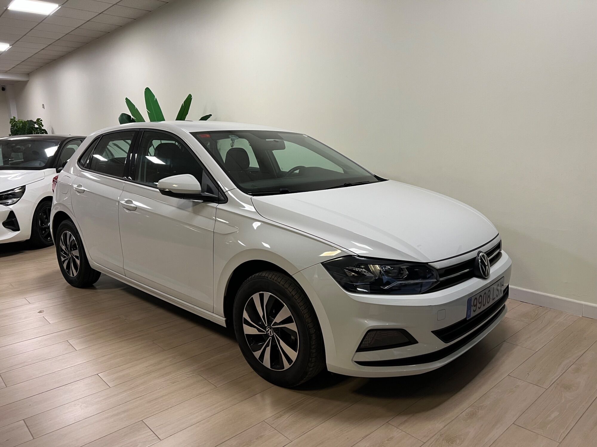 VOLKSWAGEN Polo (1.0 TSI Advance 70kW) en Cádiz