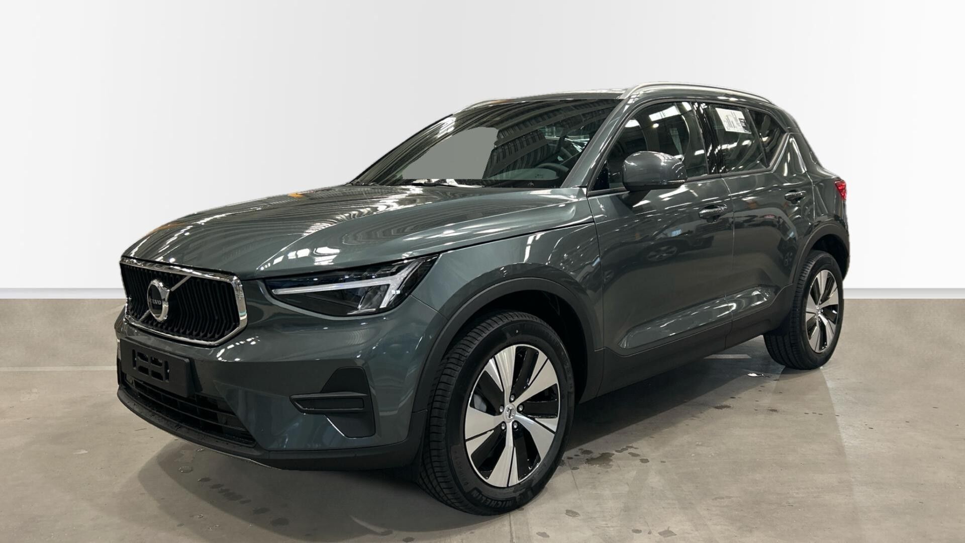VOLVO XC40 (B3 G Core Auto 120 kW (163 CV)) en Madrid