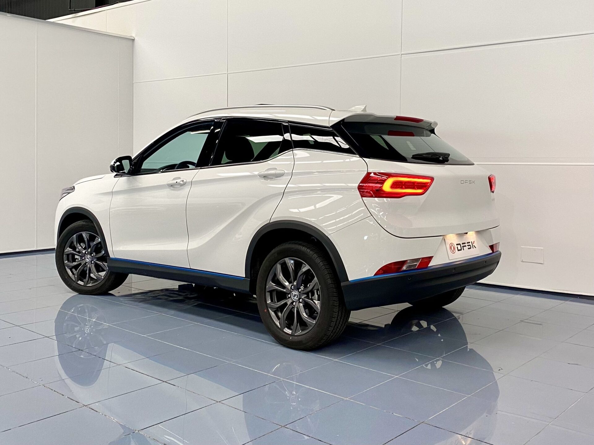 Imagen 2 de DFSK SERES 3