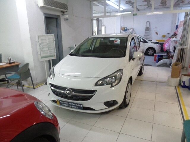 OPEL Corsa (1.4 Business 90) en Baleares