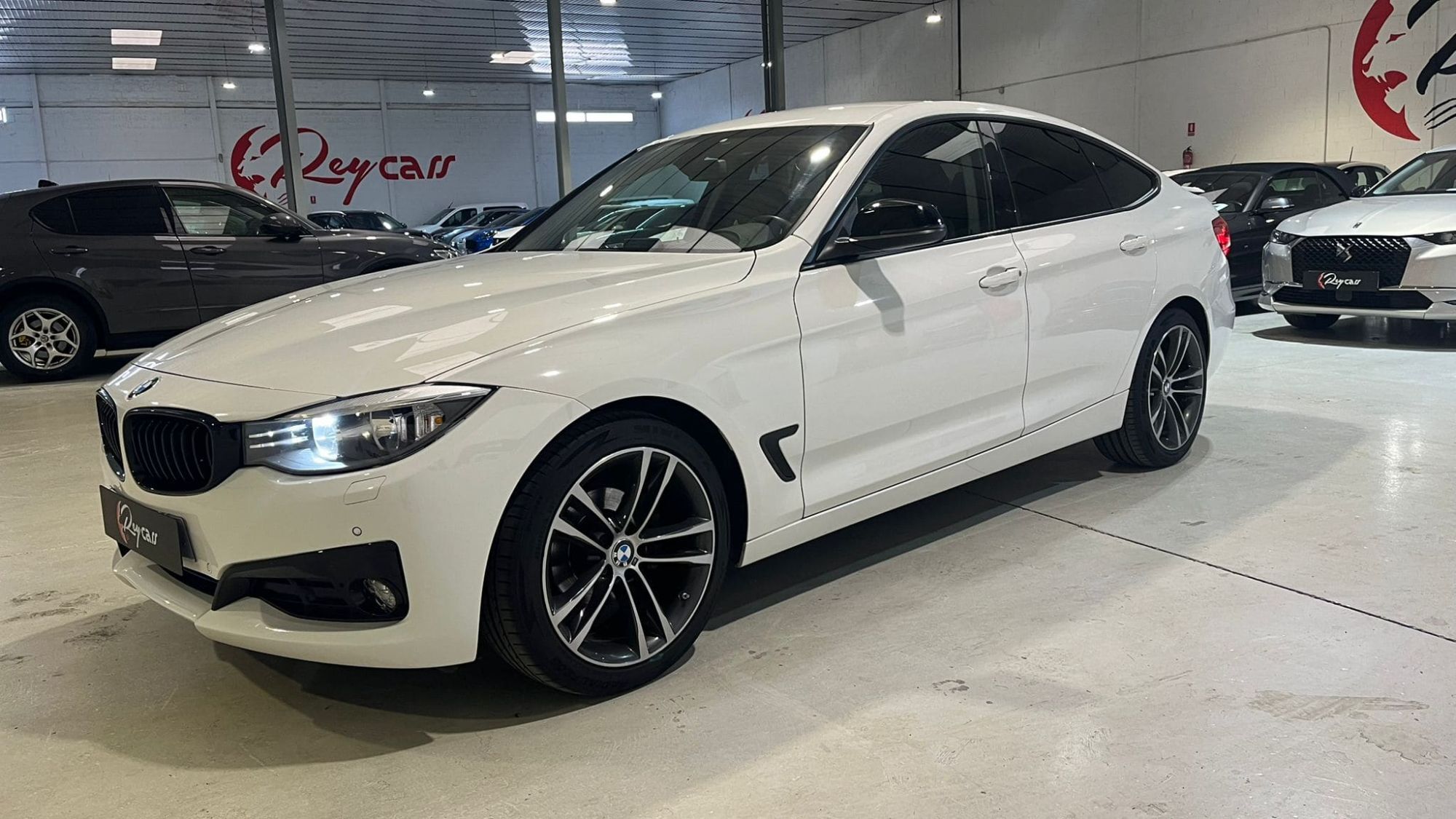 BMW Serie 3 (318d Gran Turismo (4.75)) en Ciudad Real