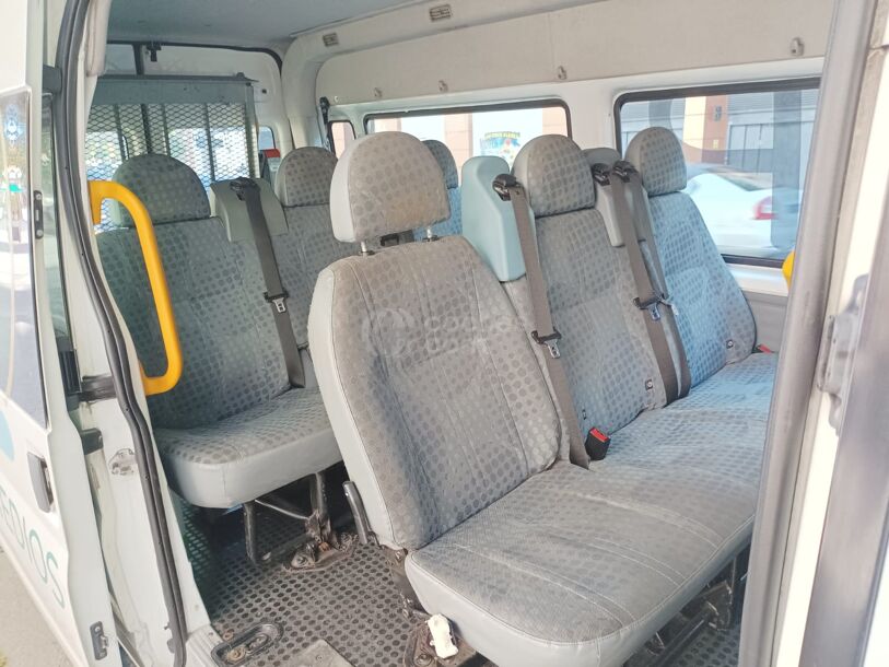 Foto del FORD Transit FT 300M Van 85