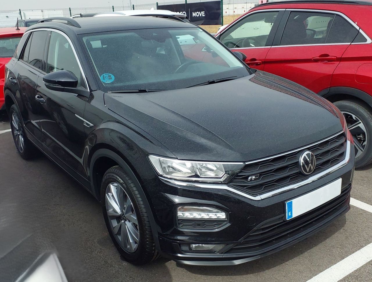 VOLKSWAGEN T-Roc (Advance R-Line 1.0 TSI 81kW (110CV)) en Madrid