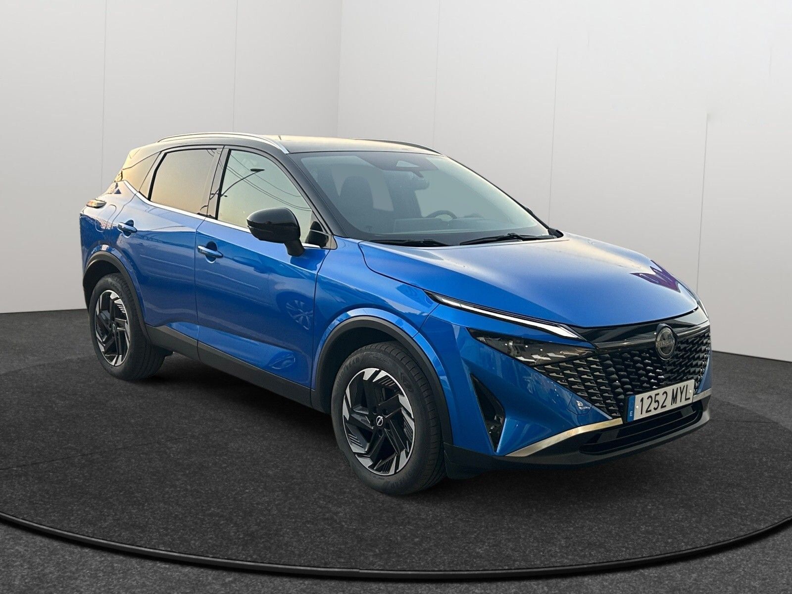 NISSAN Qashqai (1.3 DIG-T MHEV 116KW N-CONNECTA CVT 4 5P) en Sevilla