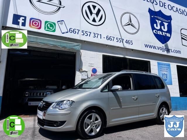 VOLKSWAGEN Touran (Highline 1.4 TSI 140 CV) en Madrid