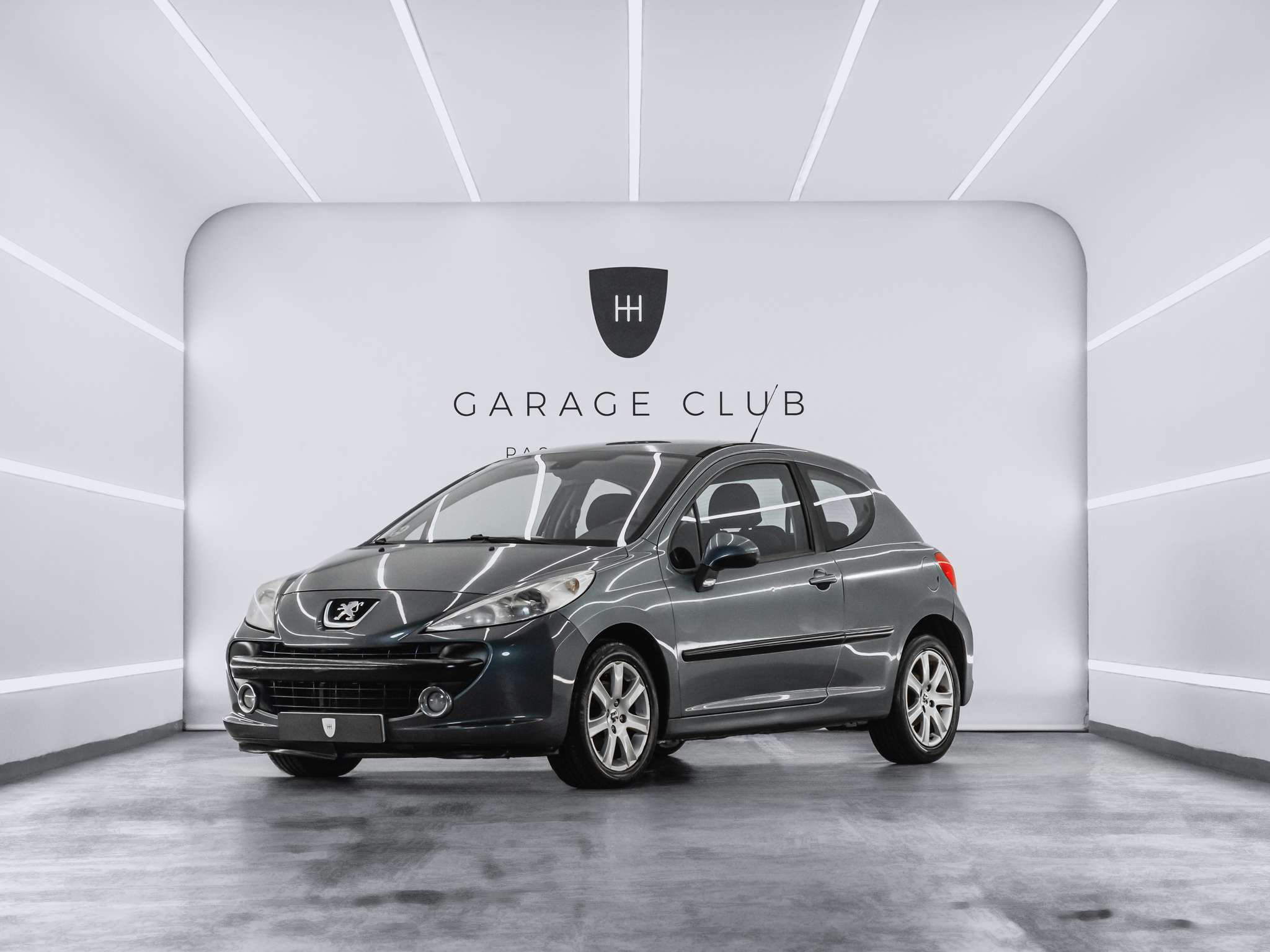 PEUGEOT 207 (207 1.6 HDi 90 Sport) en Barcelona