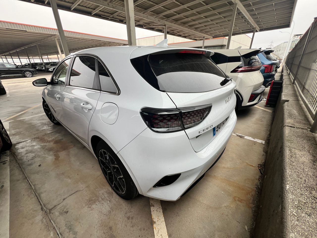 Foto del KIA Ceed 1.0 MHEV Style Edition DCT 100