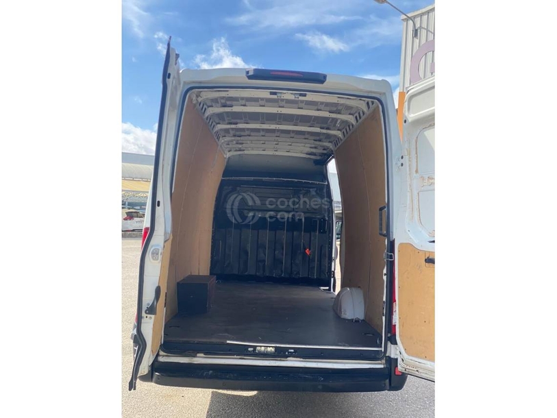 Foto del IVECO Daily Furgón 33S16 V 3000 H1 7.3 156