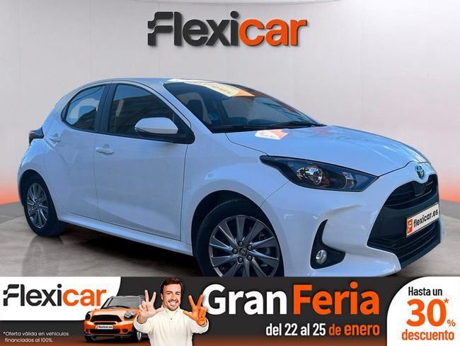 TOYOTA Yaris (1.5 120H Active Plus) en Barcelona