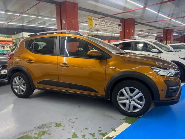 DACIA Sandero (Stepway Comfort ECO-G 74 kW (101 CV)) en Barcelona