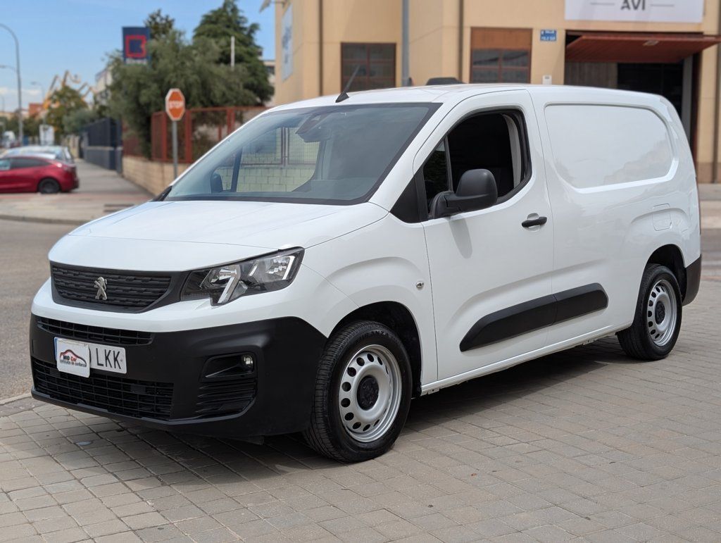 PEUGEOT Partner (1.5BlueHDI S&S Premium Long 1000kg 100) en Madrid