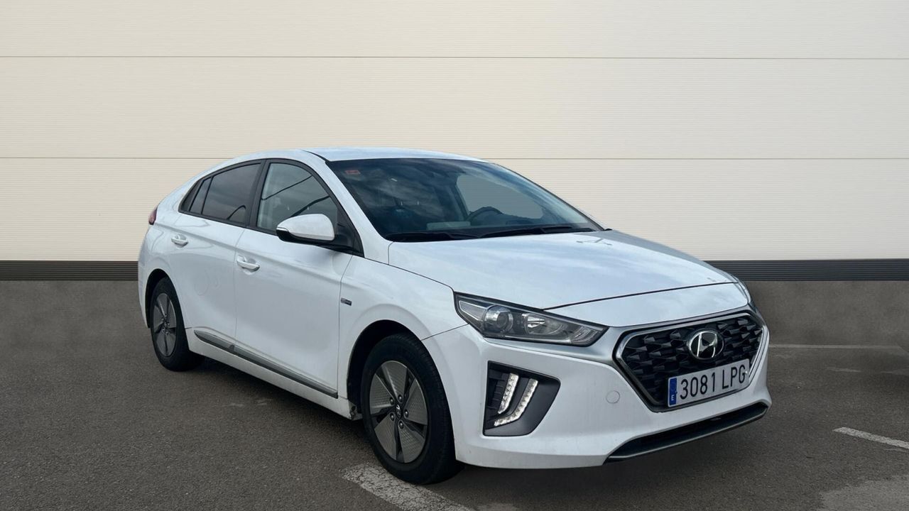 HYUNDAI Ioniq (1.6 GDI HEV KLASS DCT 141 5P) en Madrid