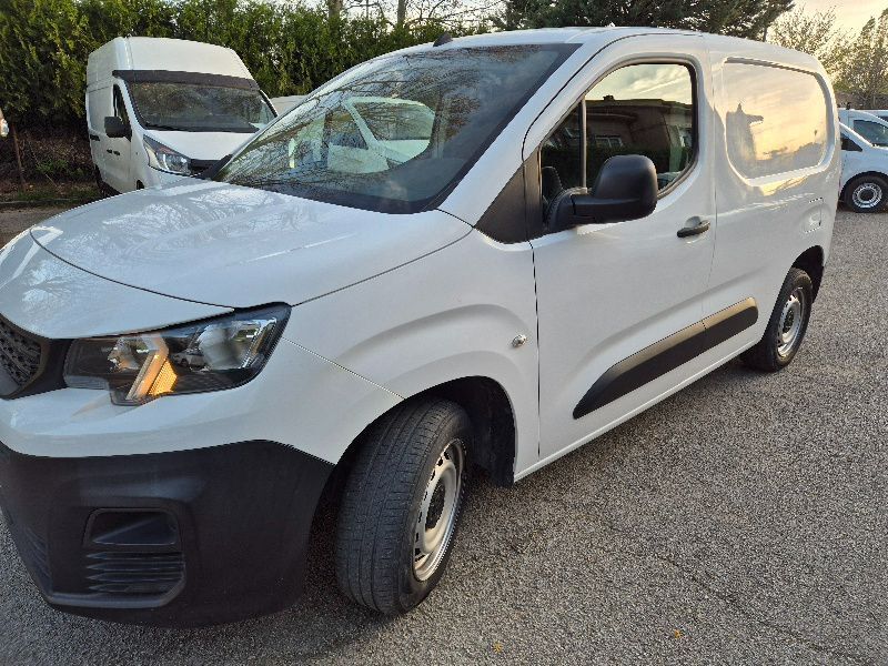 Foto del PEUGEOT Partner 1.6BlueHDI S&S Pro Standard 600kg 100