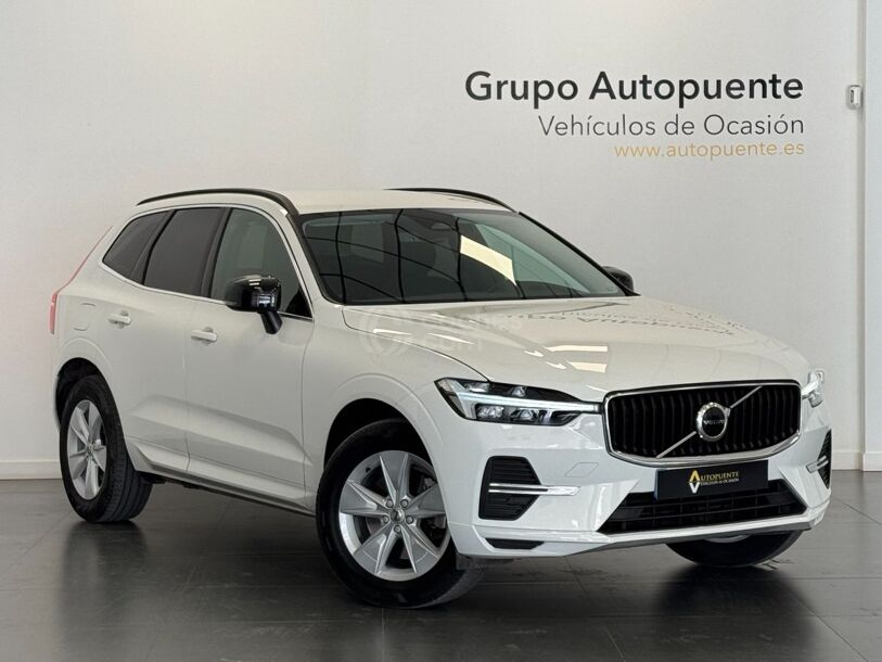Foto del VOLVO XC60 B4 Momentum Pro FWD Aut.