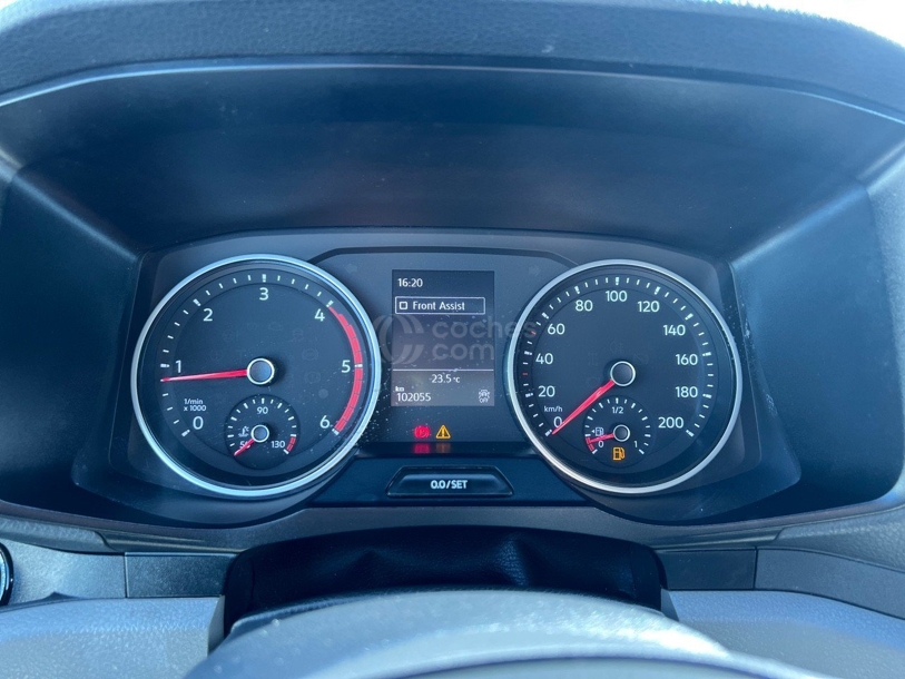 Foto del VOLKSWAGEN Crafter Ch. Cb. 2.0TDI SCR 35 BL L4 103kW