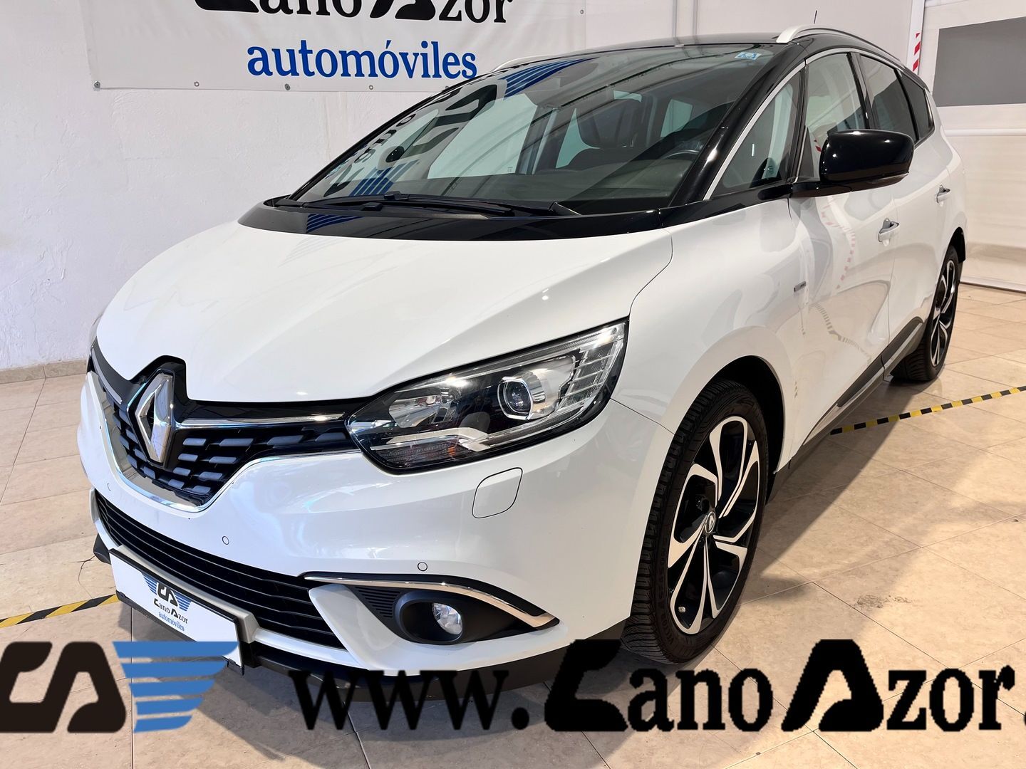 RENAULT Scenic (Grand Scénic 1.5dCi Hybrid Assist Zen 81kW) en Almería