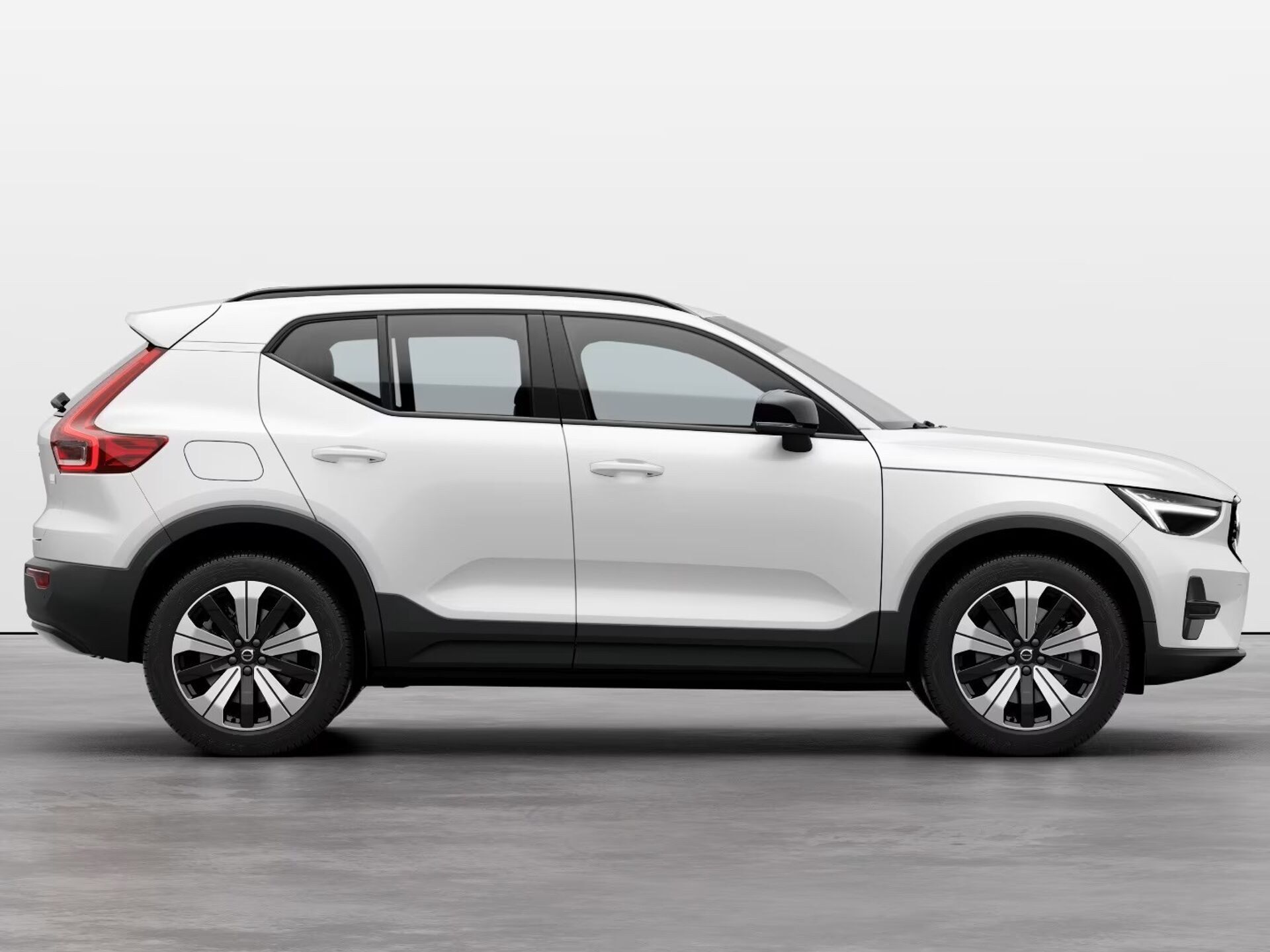 Imagen 3 de VOLVO XC40
