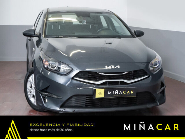 KIA Ceed (1.0 MHEV Drive DCT 88 kW (120 CV)) en Málaga