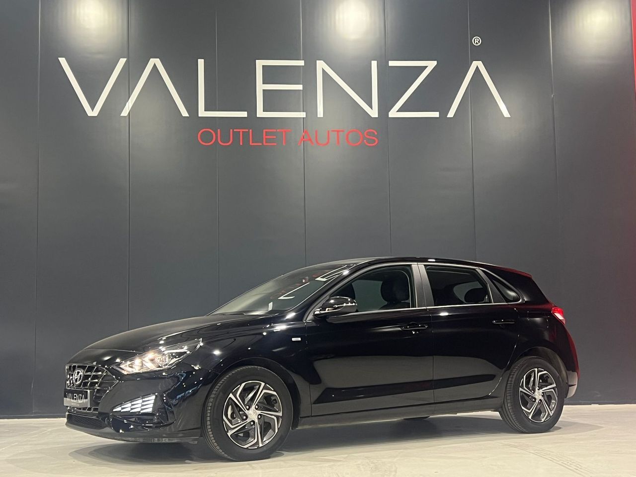 HYUNDAI i30 (1.0TGDI 120 CV 48V MICROHIBRIDO KLASS) en Córdoba