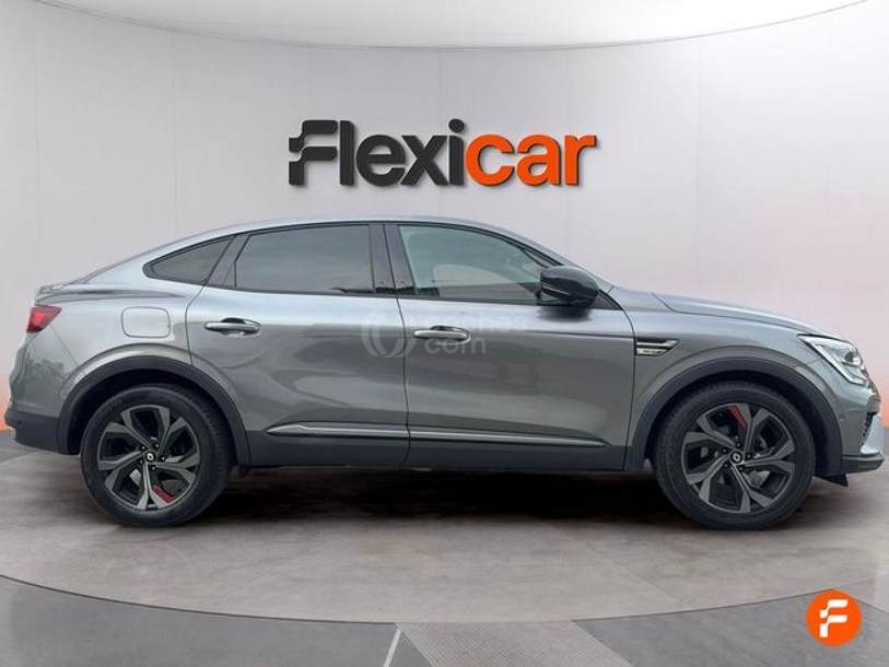 Foto del RENAULT Arkana 1.6 E-Tech Zen 105kW