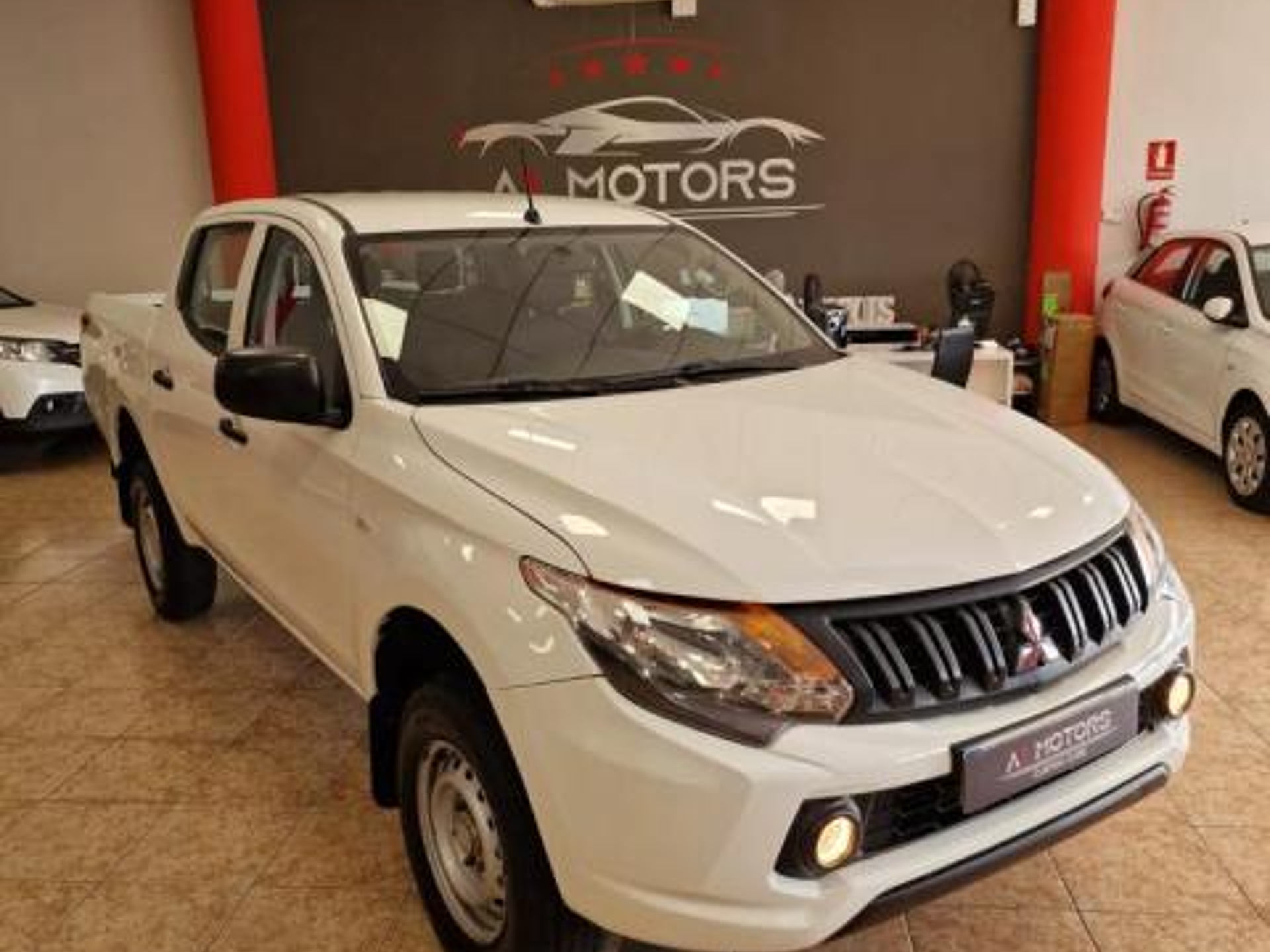 Imagen de MITSUBISHI L200