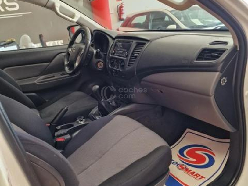 Foto del MITSUBISHI L200 2.5DI-D Double Cab Motion