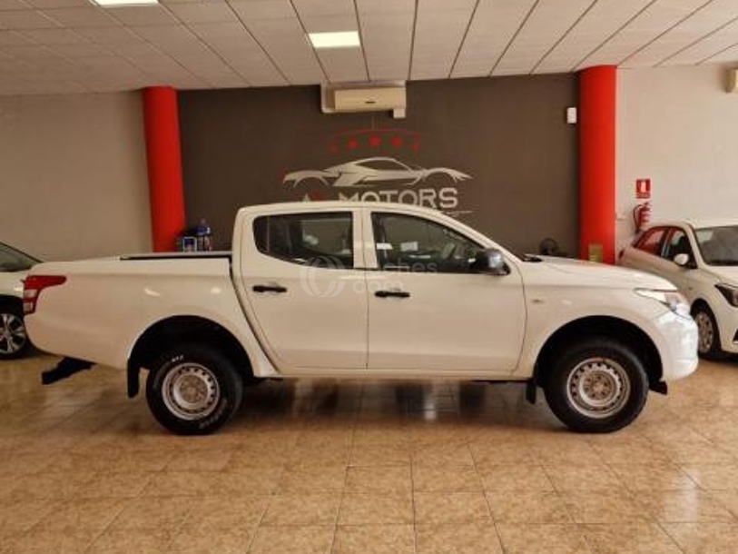 Foto del MITSUBISHI L200 2.5DI-D Double Cab Motion