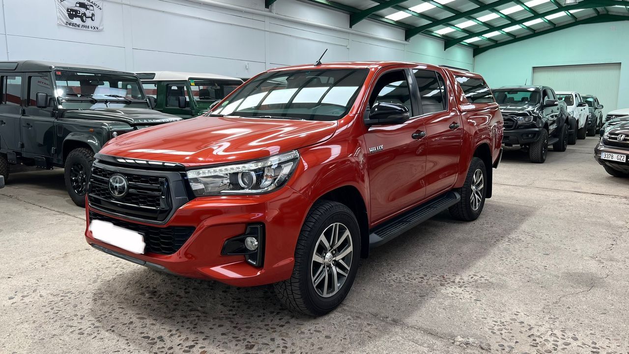 TOYOTA Hilux (2.4 D4D Cabina Doble VXL AT) en Córdoba
