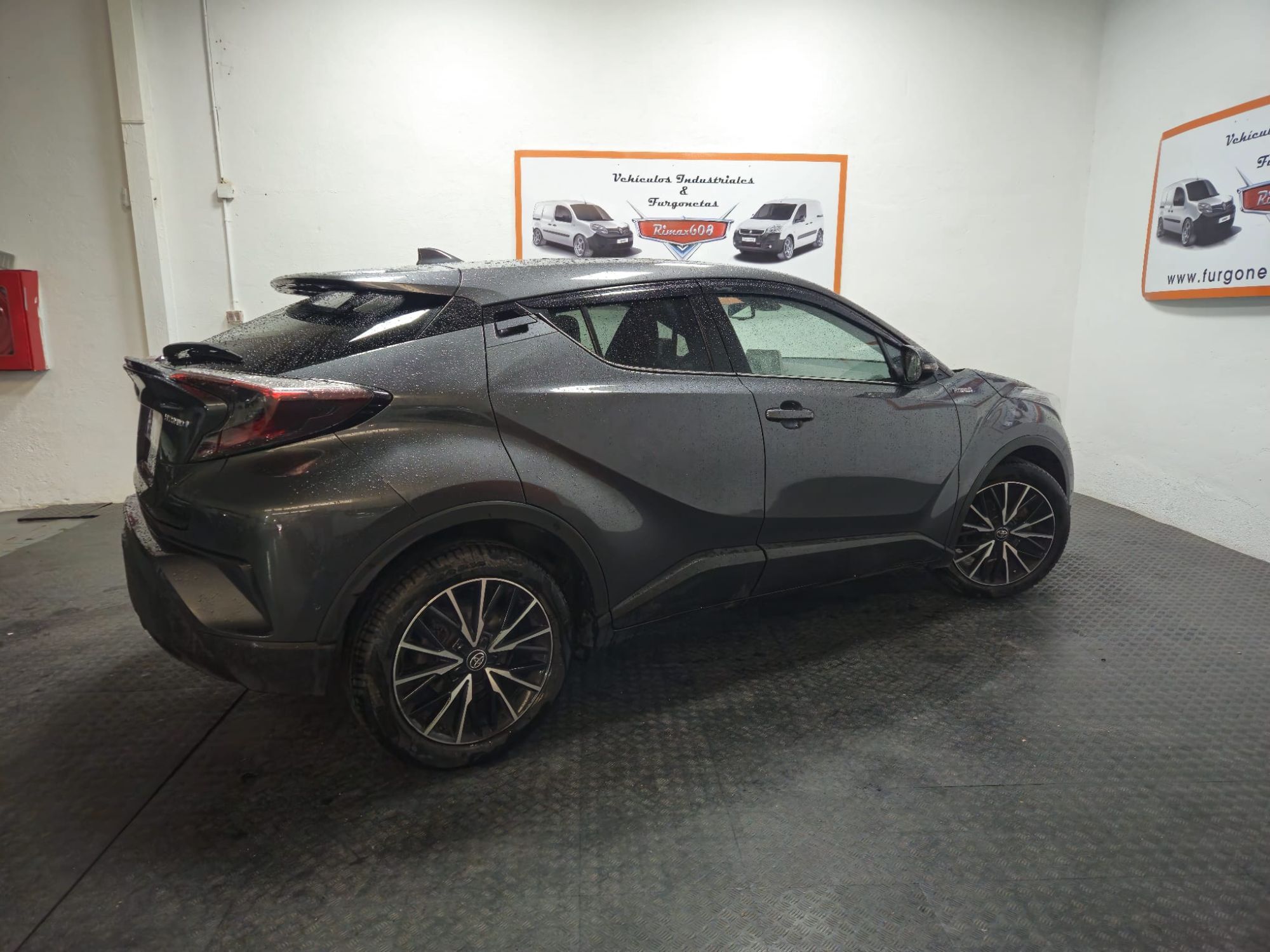 Foto del TOYOTA C-HR 125H Dynamic Plus