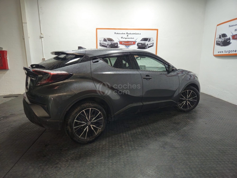 Foto del TOYOTA C-HR 125H Dynamic Plus