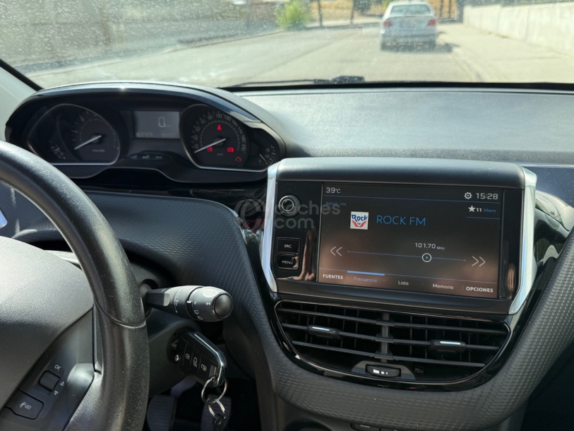 Foto del PEUGEOT 208 1.6BlueHDi Style 75