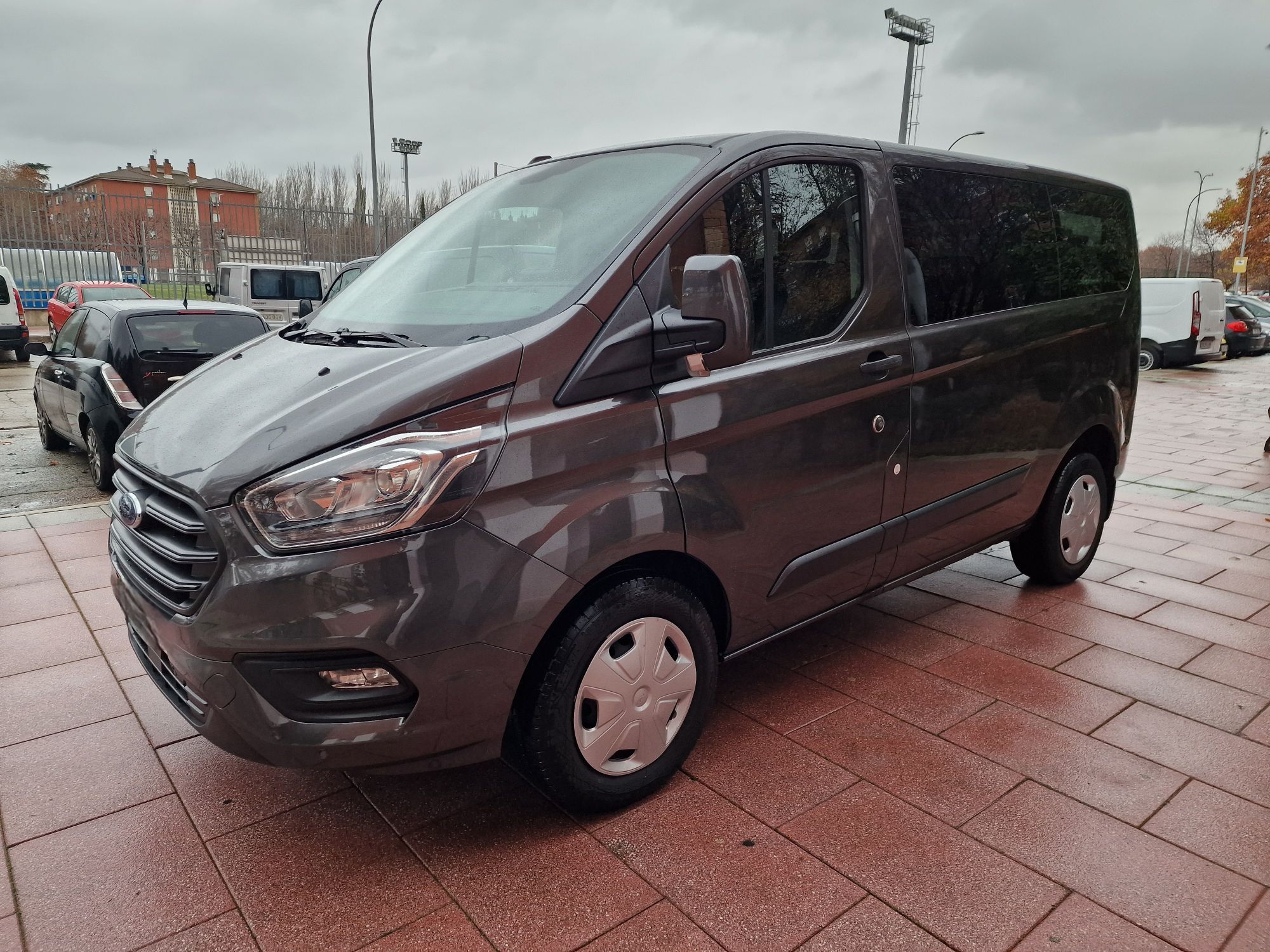 Foto del FORD Transit Custom FT 320 L1 Kombi Trend EcoBlue 130