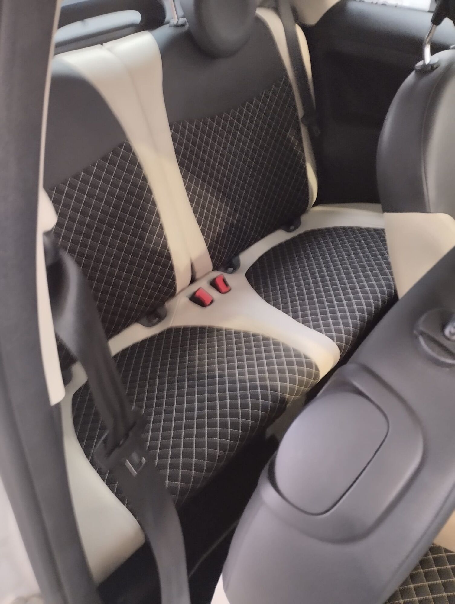 Foto del FIAT 500 1.0 Hybrid Dolcevita 52kW