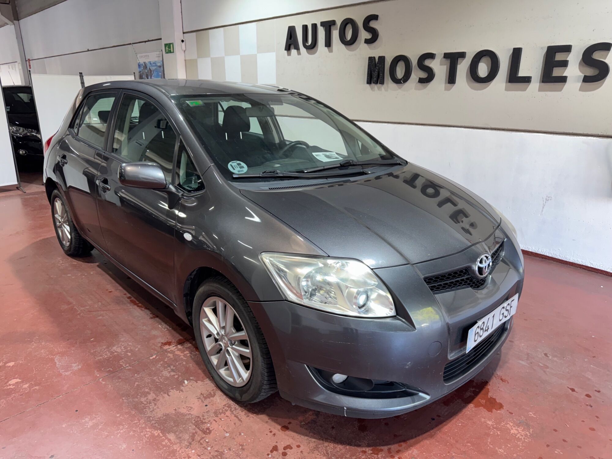 TOYOTA Auris (2.0D-4D Sol) en Madrid