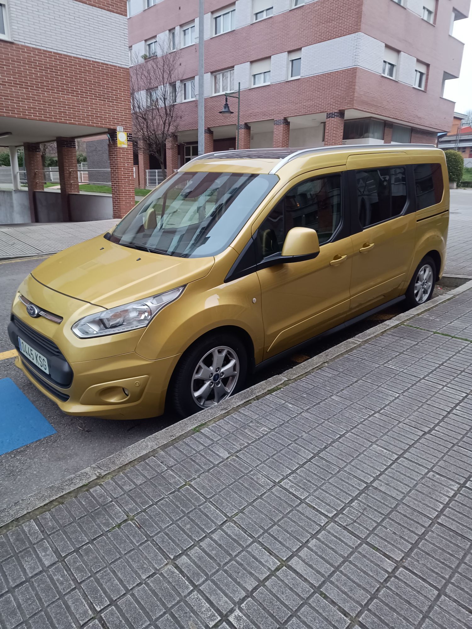 Foto del FORD Tourneo Connect Connect 1.5TDCi Auto-S&S Trend PS 120