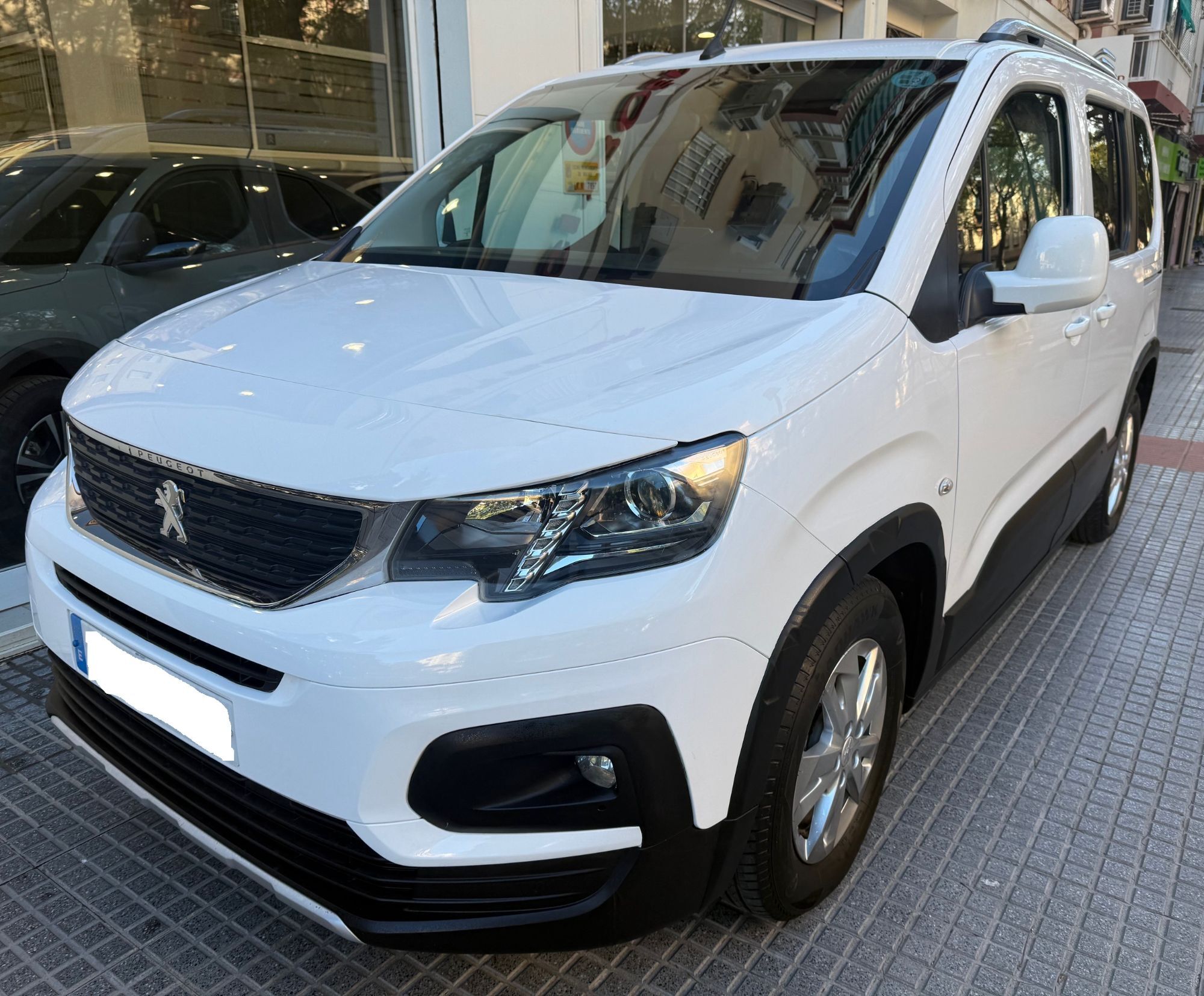 Foto del PEUGEOT Rifter 1.5BlueHDi S&S Standard Allure 100