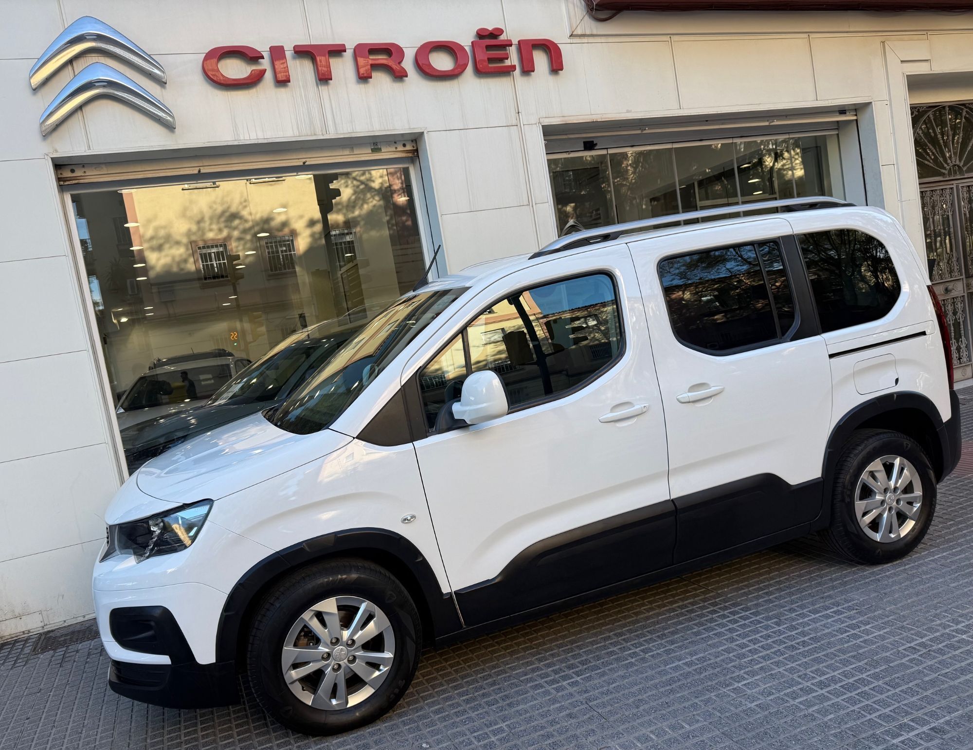 Foto del PEUGEOT Rifter 1.5BlueHDi S&S Standard Allure 100