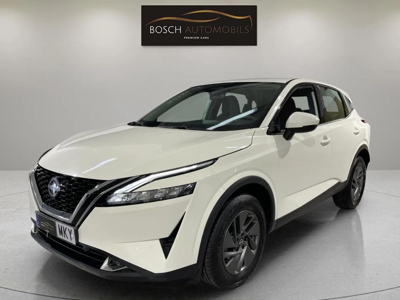NISSAN Qashqai (Acenta DIG-T 140cv MHEV 12v) en Barcelona
