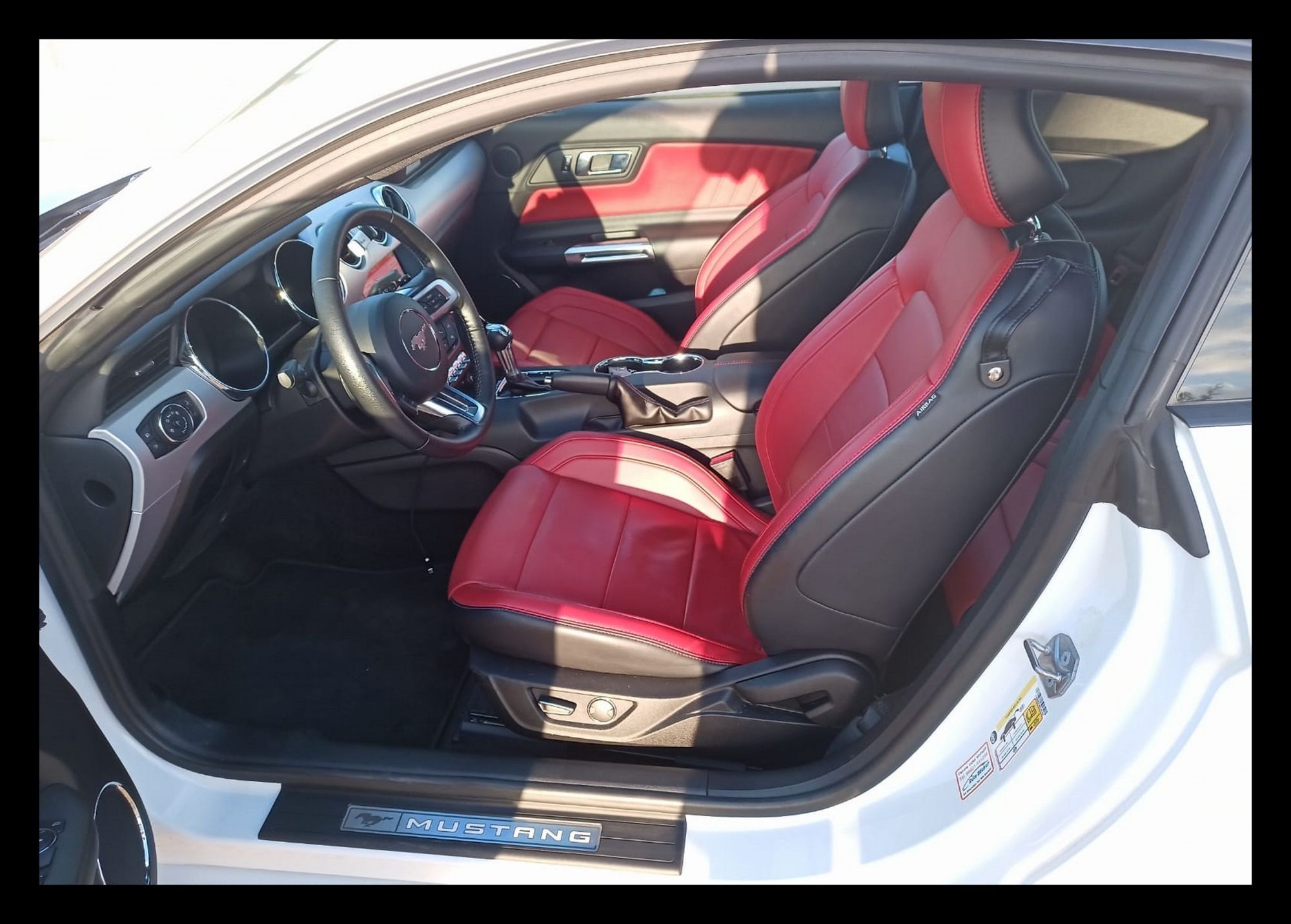 Foto del FORD Mustang Fastback 5.0 Ti-VCT GT Aut.