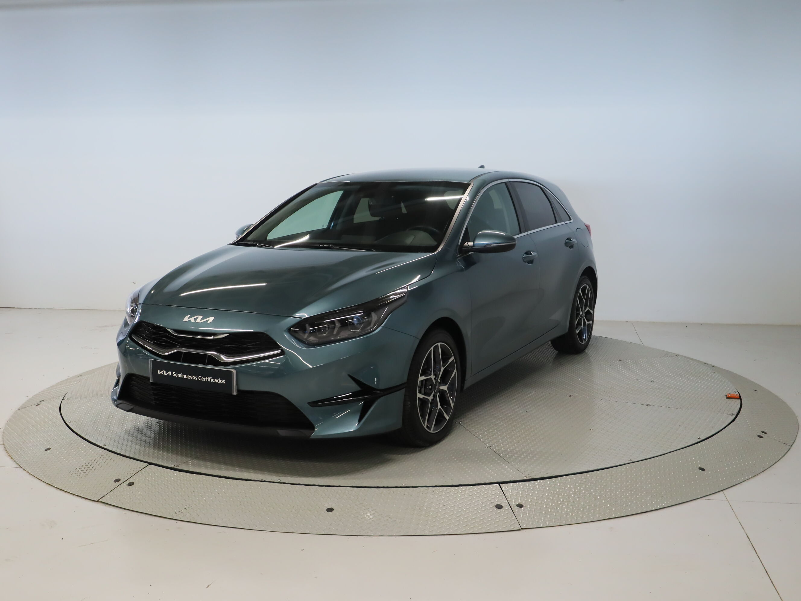 KIA Ceed (1.0 T-GDI 74KW TECH 100 5P) en Baleares
