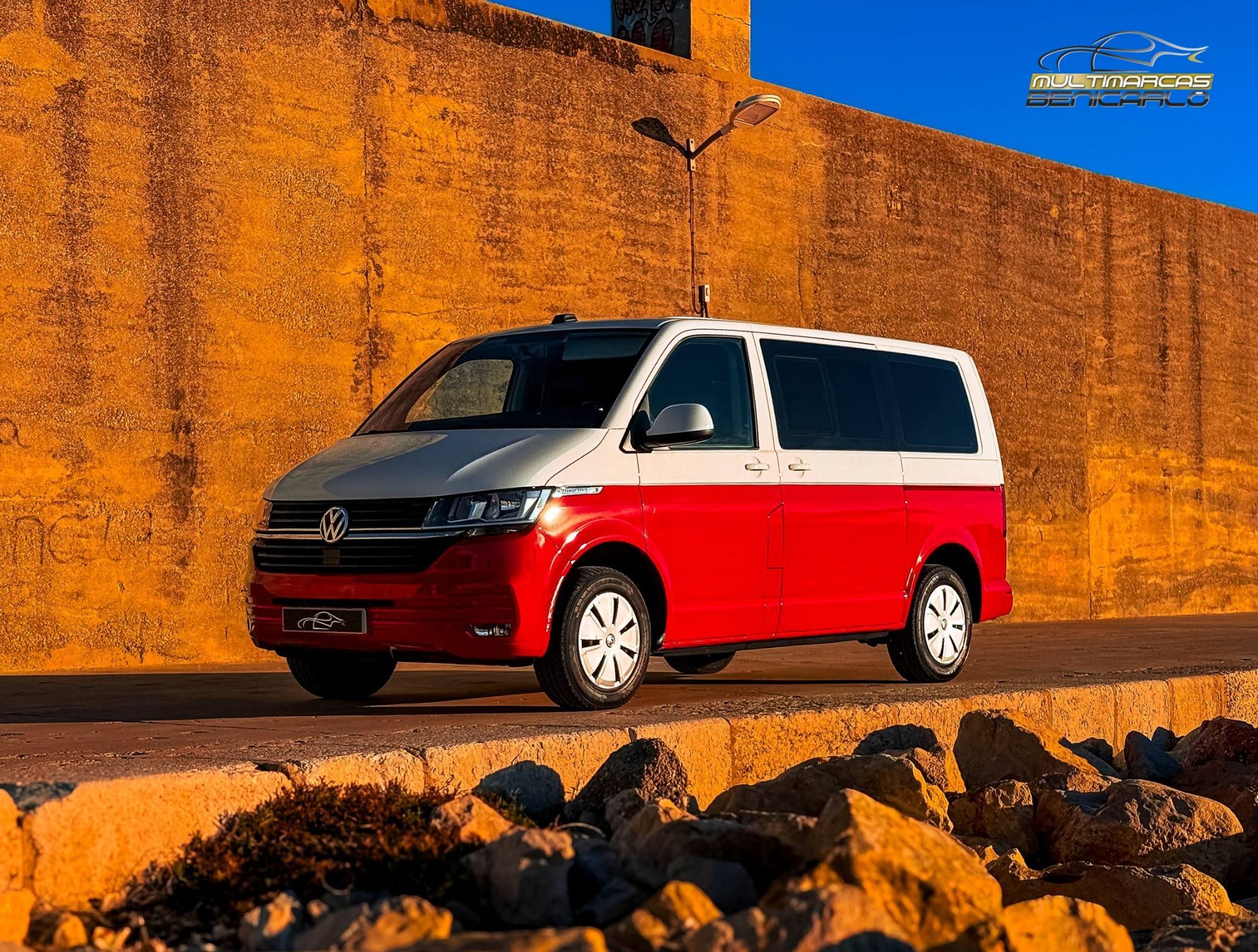 Foto del VOLKSWAGEN Caravelle 2.0TDI BMT Premium Batalla Corta DSG 110kW