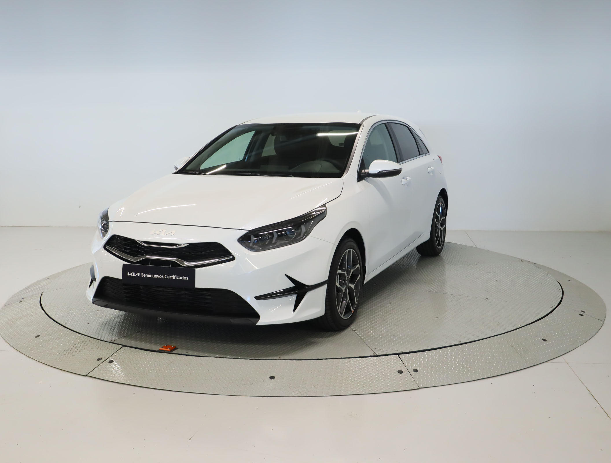 KIA Ceed (5P 1.0 T-GDI TECH 120 MY24) en Baleares