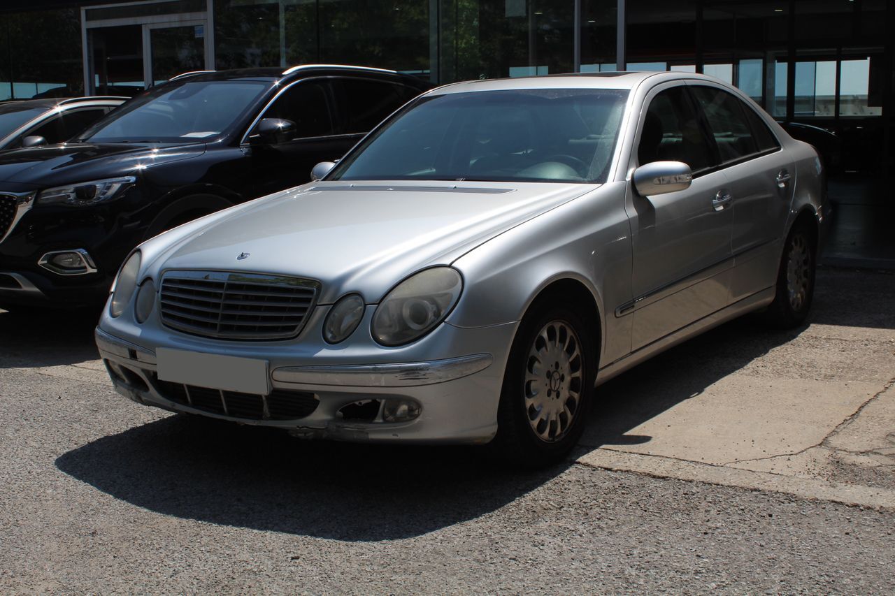 MERCEDES Clase E (E 270 CDI CLASSIC) en Madrid