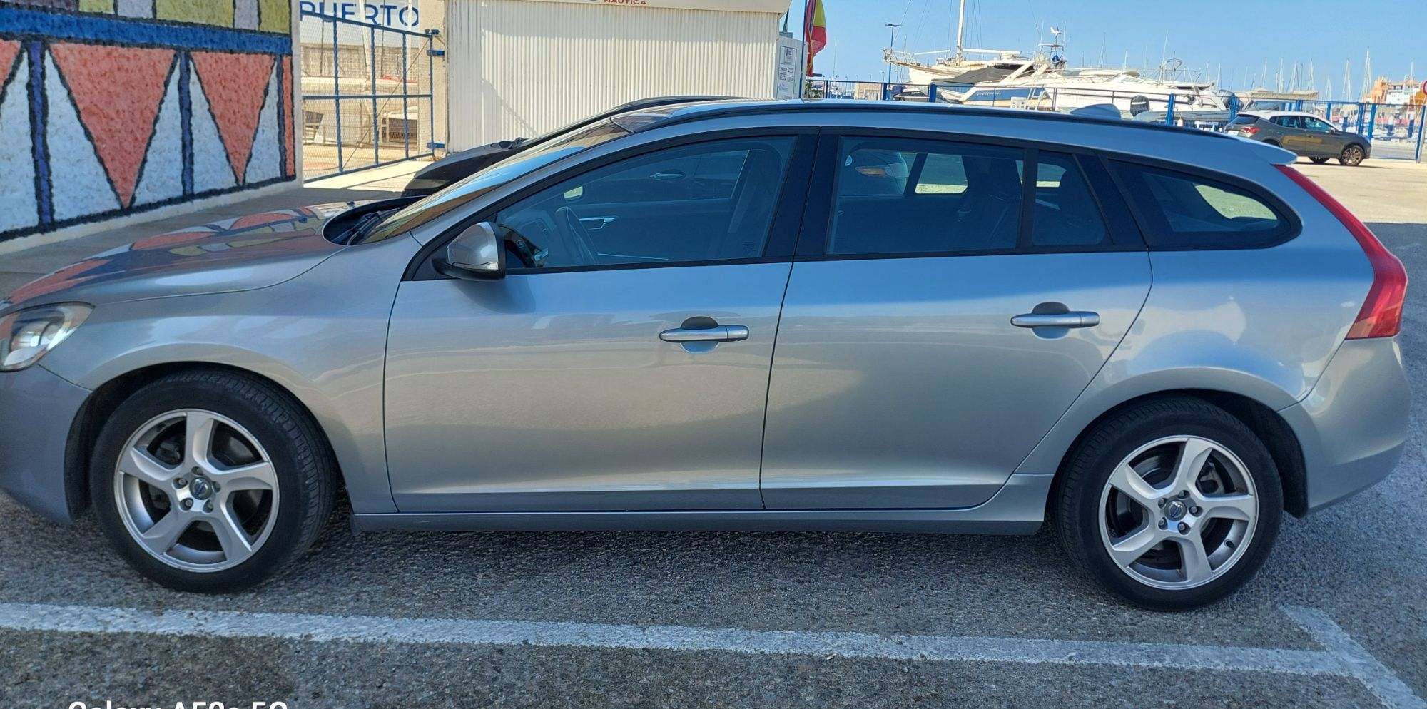 Foto del VOLVO V60 D3 R-Design Momentum