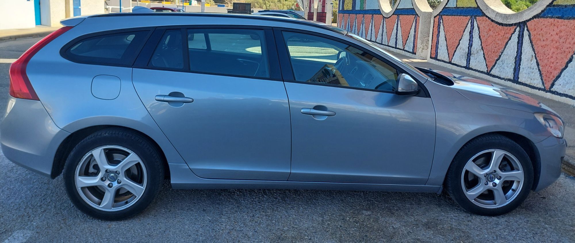 Foto del VOLVO V60 D3 R-Design Momentum