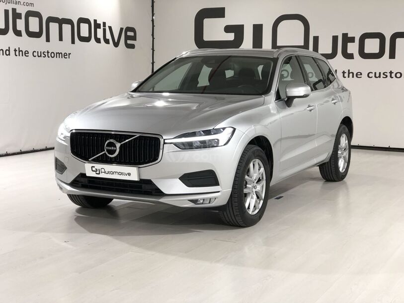 Foto del VOLVO XC60 B4 Momentum Pro FWD Aut.