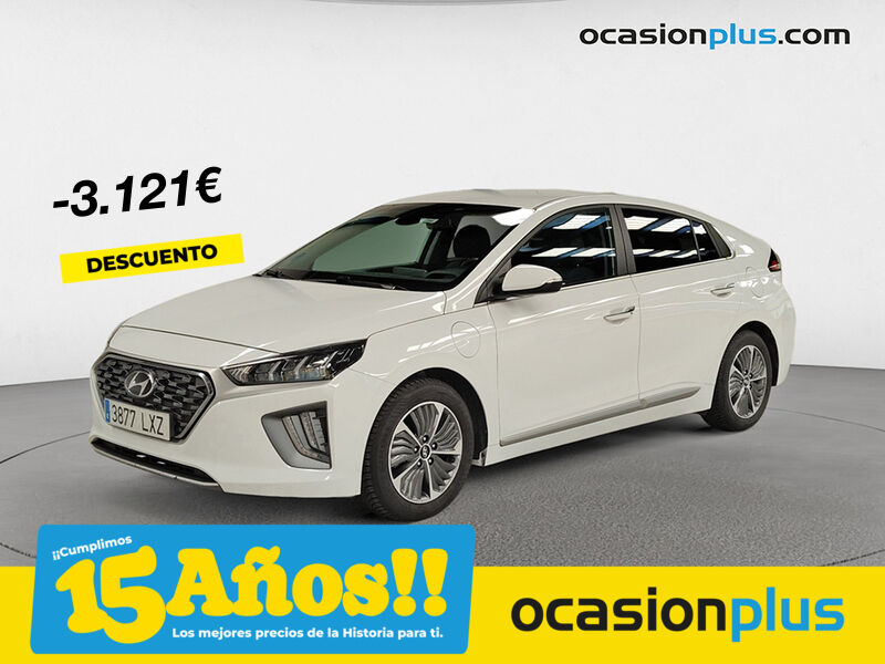 HYUNDAI Ioniq (1.6 GDI PHEV Tecno DCT 104 kW (141 CV)) en Madrid